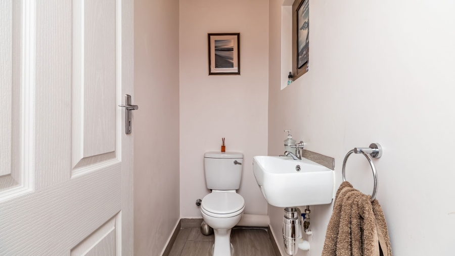 4 Bedroom Property for Sale in Old Place Western Cape